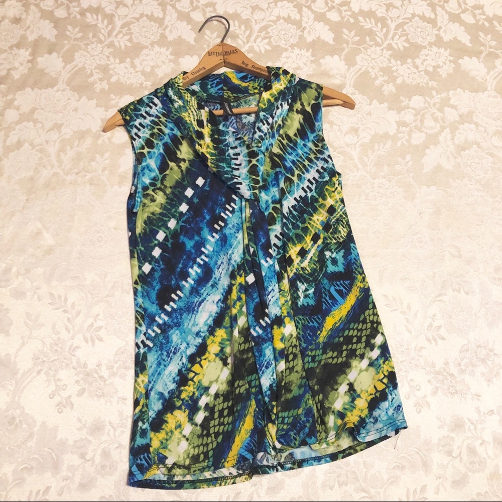 Jason Maxwell | Bright Tank Detailed Collar Front